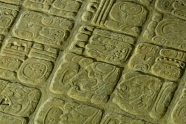Bảng chữ đá cổ hé lộ bí ẩn về nền văn minh Maya ở Guatemala (Nguồn: IBTimes)