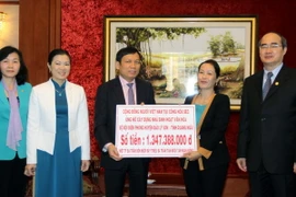 Chủ tịch MTTQ: Sẽ không để kiều bào thiếu thông tin về đất nước