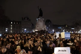 Hàng chục nghìn người tuần hành ở Pháp sau vụ tấn công đẫm máu