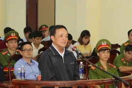 Nguyễn Văn Thúy trước vành móng ngựa. (Ảnh: Hồ Cầu/TTXVN) 