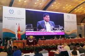 Thông qua Nghị quyết về chủ quyền quốc gia và quyền con người 