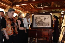 Giao lưu nữ Đại sứ các nước công tác tại Việt Nam nhân dịp 8/3