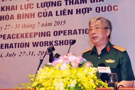 Thứ trưởng Bộ Quốc phòng Nguyễn Chí Vịnh phát biểu tại hội thảo. (Ảnh: Trọng Đức/TTXVN)