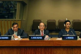 Chủ tịch Quốc hội Nguyễn Sinh Hùng phát biểu. (Ảnh: Nhan Sáng/TTXVN)