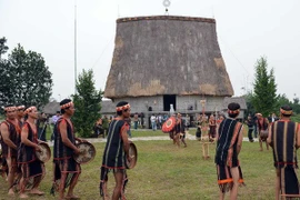 Đầu Xuân nghe nhịp chiêng độc đáo của đồng bào dân tộc Êđê Bih
