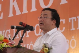 Phó Thủ tướng Hoàng Trung Hải phát biểu tại buổi lễ. (Ảnh: Trịnh Duy Hưng/TTXVN) 