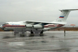 Máy bay của Nga vận chuyển hàng cứu trợ đến sân bay quốc tế Bassel al-Assad, thành phố cảng Latakia, Syria hồi năm 2013. (Nguồn: AFP/TTXVN)