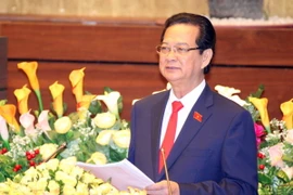 Thủ tướng Nguyễn Tấn Dũng trình bày Báo cáo tình hình kinh tế-xã hội năm 2015 và hương hướng nhiệm vụ năm 2016. (Ảnh: Thống Nhất/TTXVN) 