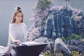 Hoàng Thùy Linh trong MV "Bánh trôi nước" (Ảnh cắt từ video)