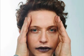 Nghệ sỹ Raphaël . (Ảnh: L’Espace)