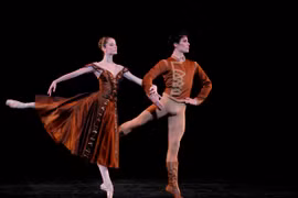 Các nghệ sỹ diễn vở 'In The Night.' (Ảnh: ’Opera de Paris )