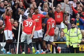 Manchester United có chiến thắng tưng bừng trong ngày ra quân. (Ảnh: Getty)