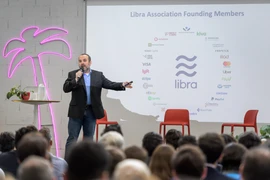 Đồng tiền số Libra được giới thiệu tại một cuộc họp báo ở Thụy Sĩ. (Ảnh: AFP/TTXVN)