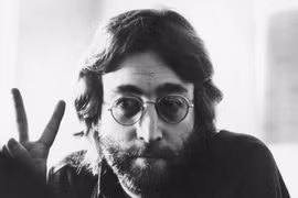 Huyền thoại âm nhạc John Lennon.