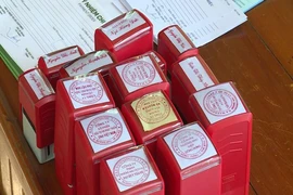 Con dấu giả được sử dụng để chiếm đoạt tài sản. 