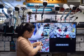 Các sản phẩm của Hikvision được bán tại một cửa hàng ở Trung Quốc. (Ảnh: AFP)