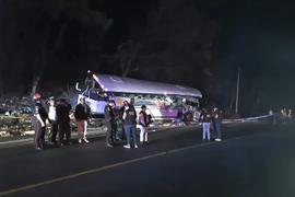 Hiện trường vụ tai nạn. (Ảnh: AFP/TTXVN)