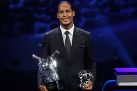 Virgil Van Dijk tại lễ trao giải. (Ảnh: Getty)