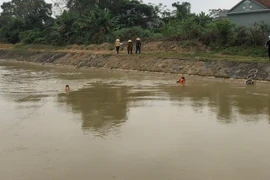 Nam Định: Ba trẻ em và một người lớn đuối nước, mất tích trên sông Đào