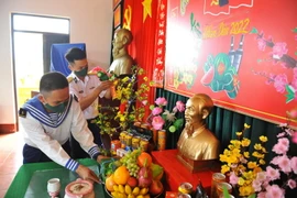 Hình ảnh mang mùa Xuân đến với chiến sỹ huyện đảo Trường Sa 