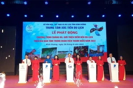 Lễ công bố ứng dụng Du lịch Bình Dương. (Ảnh: Huyền Trang/TTXVN)