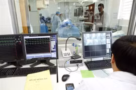 Hoạt động khám chữa bệnh tại Bệnh viện đa khoa tỉnh Lâm Đồng. (Ảnh minh họa: Dương Ngọc/TTXVN)