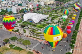Hình ảnh du lịch Đà Nẵng phục hồi và phát triển mạnh mẽ 