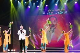 Chương trình nghệ thuật "Lời ca dâng Bác" do Báo Văn Hóa tổ chức năm 2021. (Nguồn: baovanhoa.vn)