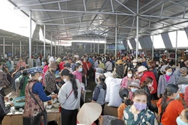 Những hình ảnh độc đáo tại chợ chè phiên Phúc Xuân 