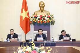 Chủ tịch Quốc hội Vương Đình Huệ phát biểu tại Phiên họp thứ 14 của Ủy ban Thường vụ Quốc hội. (Ảnh: Doãn Tấn/TTXVN)