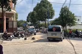 Hiện trường vụ 6 người tử vọng trong 1 căn nhà tại đường DJ15, thuộc phường Thới Hòa, thị xã Bến Cát, tỉnh Bình Dương. (Ảnh: Văn Hướng/TTXVN)