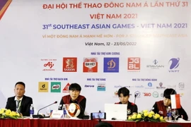 Huấn luyện viên Shin Tae-yong của U23 Indonesia trả lời họp báo trước trận gặp U23 Việt Nam vào ngày 6/5, tại sân vận động Việt Trì (tỉnh Phú Thọ). (Ảnh: TTXVN) 