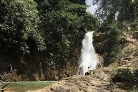 Thác 11 tầng ở Suối Cát. (Nguồn: laodong)