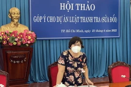 Phó Trưởng đoàn chuyên trách Đoàn Đại biểu Quốc hội Thành phố Hồ Chí Minh Văn Thị Bạch Tuyết chủ trì Hội thảo. (Ảnh: Tiến Lực/TTXVN)