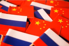 Cờ của Nga và Trung Quốc. (Nguồn: reuters)