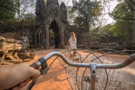 Du khách có xu hướng chọn những nơi thư giãn riêng tư, mang tính khám phá, trải nghiệm. (Ảnh: CTV/Vietnam+)