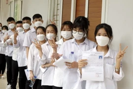 Thí sinh cả nước thi môn đầu tiên của kỳ thi tốt nghiệp THPT