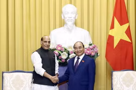 Chủ tịch nước Nguyễn Xuân Phúc tiếp Bộ trưởng Quốc phòng Cộng hòa Ấn Độ Rajnath Singh. (Ảnh: Thống Nhất/TTXVN)