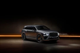 Cận cảnh mẫu SUV siêu sang Bentayga S Black Edition vừa ra mắt khách Việt