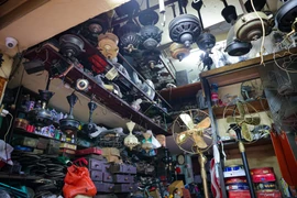 Hà Nội: 'Bệnh viện thần gió' độc đáo bậc nhất trên 'phố Tây' Tạ Hiện