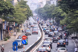Hà Nội ngày đầu bỏ 39 chốt kiểm soát: Đường phố đông đúc giờ cao điểm