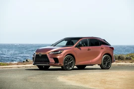 Hình ảnh mẫu xe Lexus RX 500h F SPORT PERFORMANCE 2023. (Ảnh nguồn: Lexus Việt Nam)