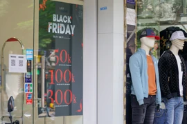 Hà Nội: Không khí trái ngược trong ngày hội mua sắm Black Friday 2021 