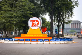 Hà Nội trang hoàng đường phố chào mừng 70 năm giải phóng Thủ đô