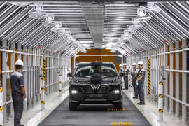 Xe lắp ráp trong nước có doanh số bán 14.512 xe, giảm 51% so với tháng trước. (Ảnh minh hoạ: PV/Vietnam+)