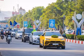 Choáng ngợp với dàn siêu xe trăm tỷ xuất hiện tại dải đất miền Trung