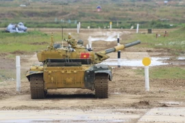 Kíp xe số 3 của Việt nam đã bắn hạ 3/3 bia mục tiêu xe tăng đối phương, 1 bia mục tiêu trực thăng. (Ảnh: Trần Hiếu/TTXVN)