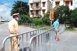 Các con đường, cửa ngõ ra vào thành phố Hải Dương được lập chốt kiểm soát từ 0 giờ ngày 14/8. (Nguồn: ncov.moh.gov.vn)