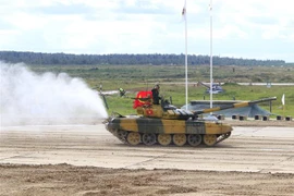 Kíp xe tăng số 3 của Việt Nam hoàn thành bài thi. (Ảnh: Trần Hiếu/TTXVN)