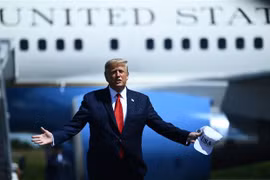 Tổng thống Mỹ Donald Trump phát biểu trong cuộc vận động tranh cử tại Mankato, Minnesota, Mỹ. (Ảnh: AFP/TTXVN)